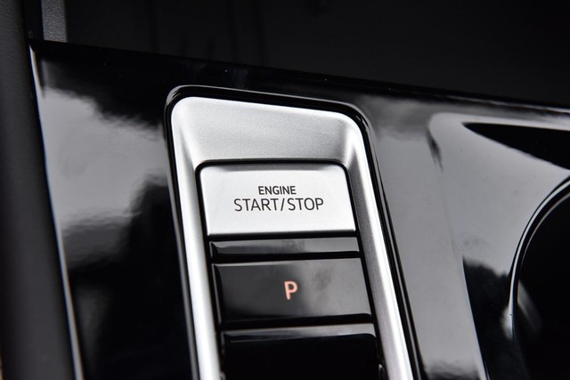 Volkswagen Atlas Cross Sport Vehicle Image 17