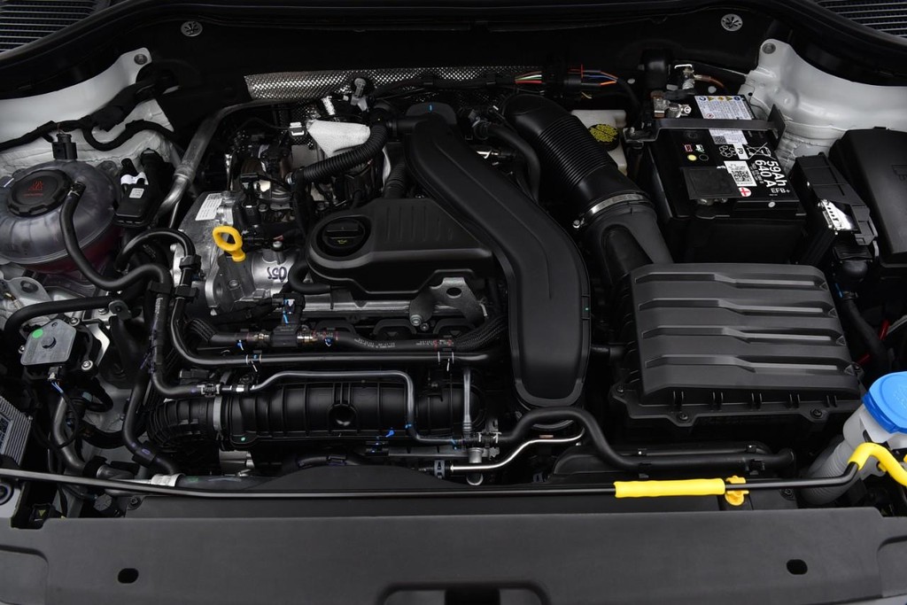 Volkswagen Taos Vehicle Full-screen Gallery Image 25