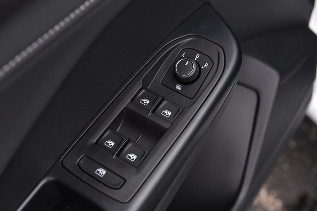 Volkswagen Taos Vehicle Image 08