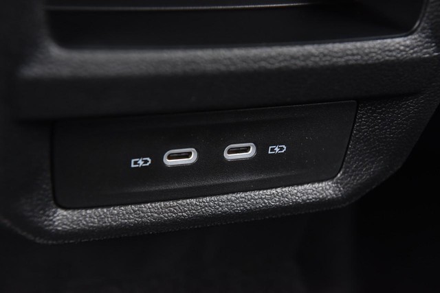 Volkswagen Taos Vehicle Image 23