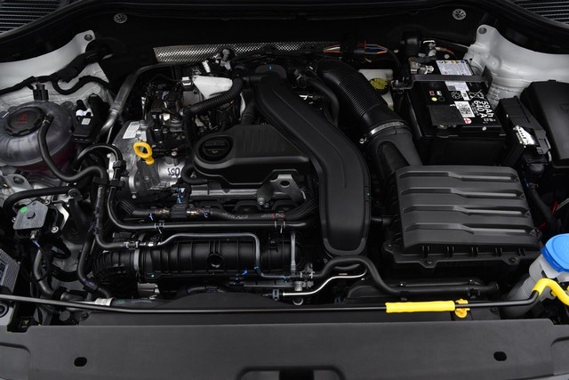 Volkswagen Taos Vehicle Image 25