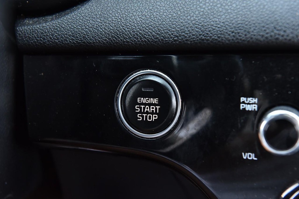 Kia Sportage Vehicle Full-screen Gallery Image 16