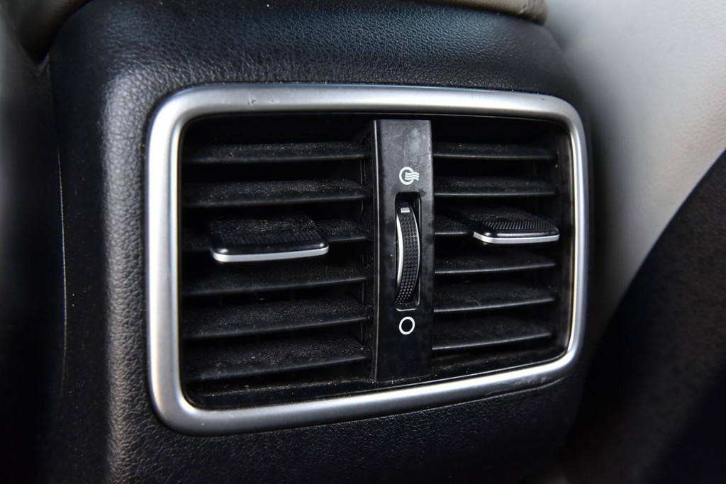 Kia Sportage Vehicle Full-screen Gallery Image 22