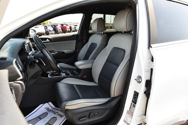 Kia Sportage Vehicle Image 19