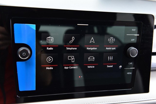 Volkswagen Taos Vehicle Image 13
