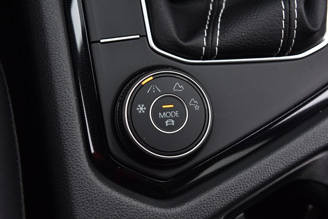 Volkswagen Taos Vehicle Image 17