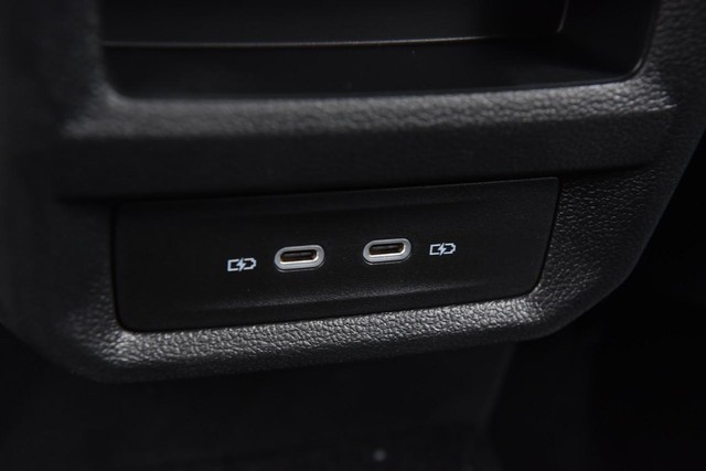 Volkswagen Taos Vehicle Image 24
