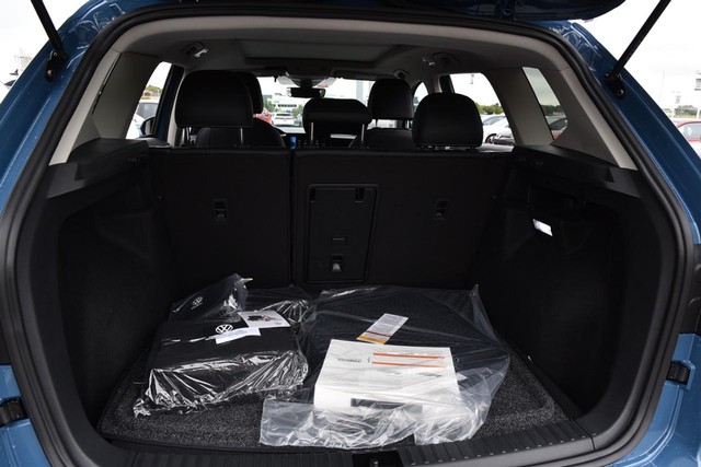 Volkswagen Taos Vehicle Image 25