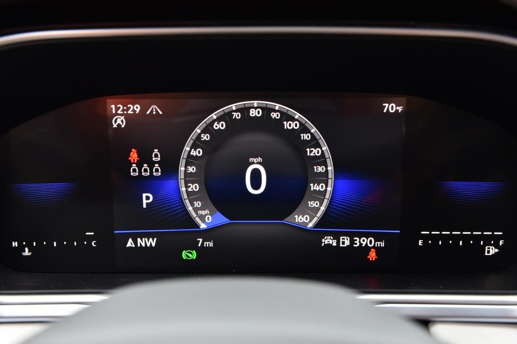 Volkswagen Taos Vehicle Full-screen Gallery Image 11