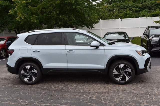 Volkswagen Taos Vehicle Image 05