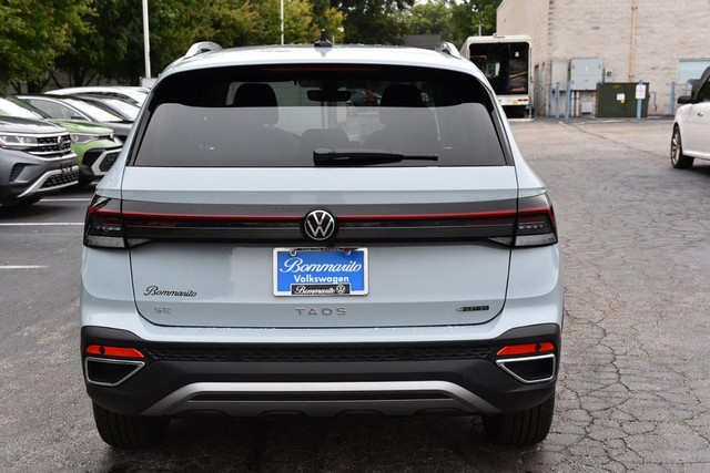 Volkswagen Taos Vehicle Image 06