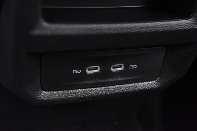 Volkswagen Taos Vehicle Image 23