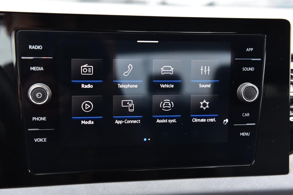 Volkswagen Jetta Vehicle Full-screen Gallery Image 14