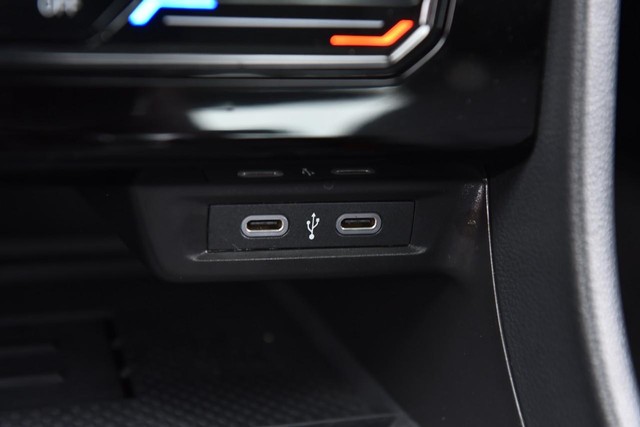 Volkswagen Jetta Vehicle Image 16