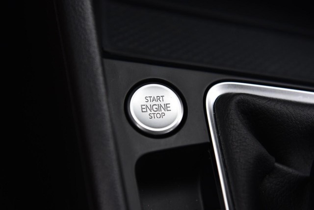 Volkswagen Jetta Vehicle Image 17