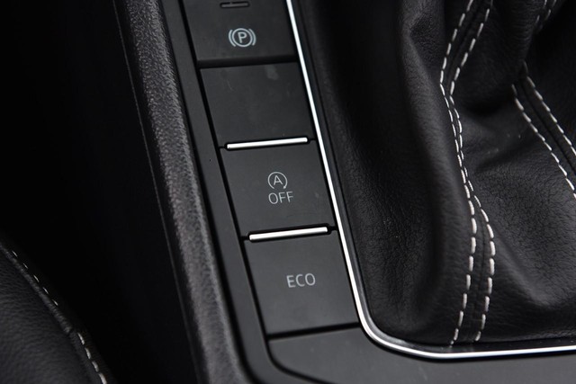 Volkswagen Jetta Vehicle Image 18