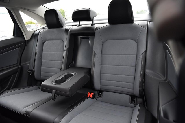 Volkswagen Jetta Vehicle Image 23