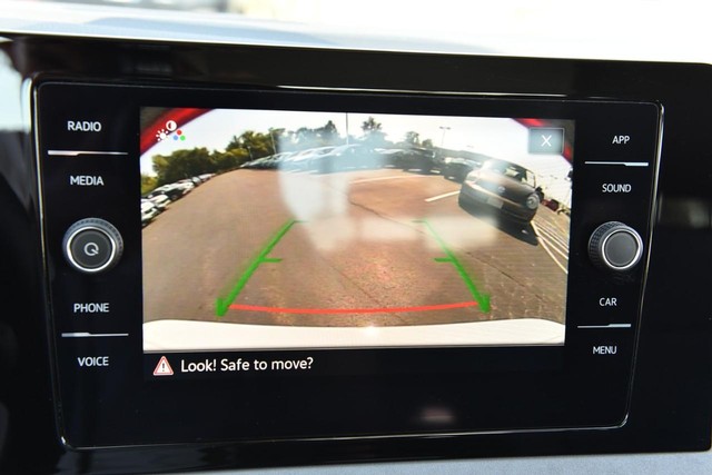 Volkswagen Jetta Vehicle Image 13