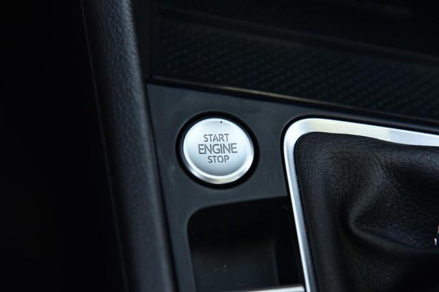 Volkswagen Jetta Vehicle Image 17