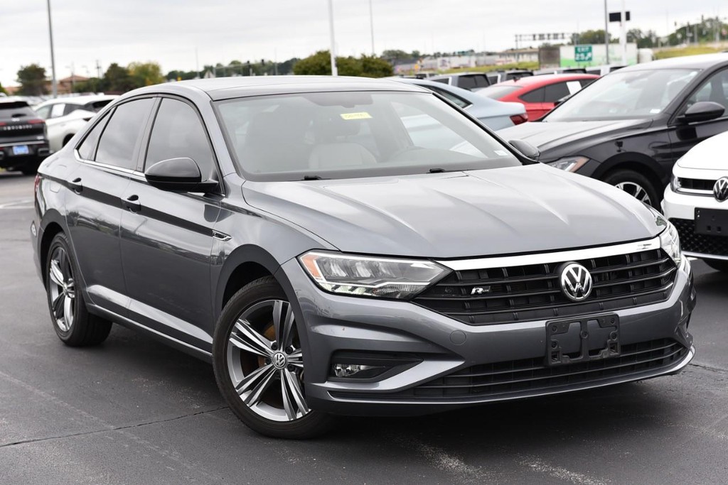 Volkswagen Jetta Vehicle Full-screen Gallery Image 2
