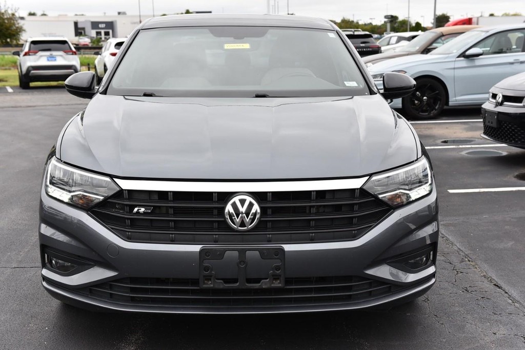 Volkswagen Jetta Vehicle Full-screen Gallery Image 4