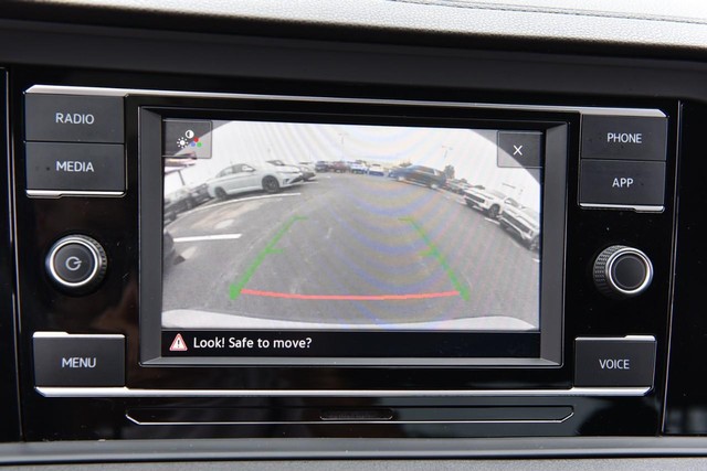Volkswagen Jetta Vehicle Image 13