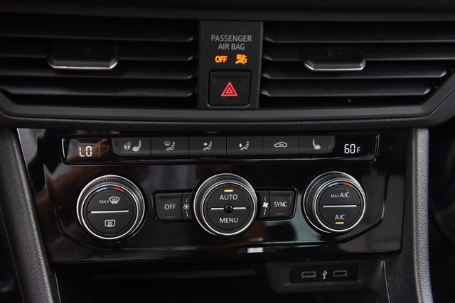 Volkswagen Jetta Vehicle Image 15