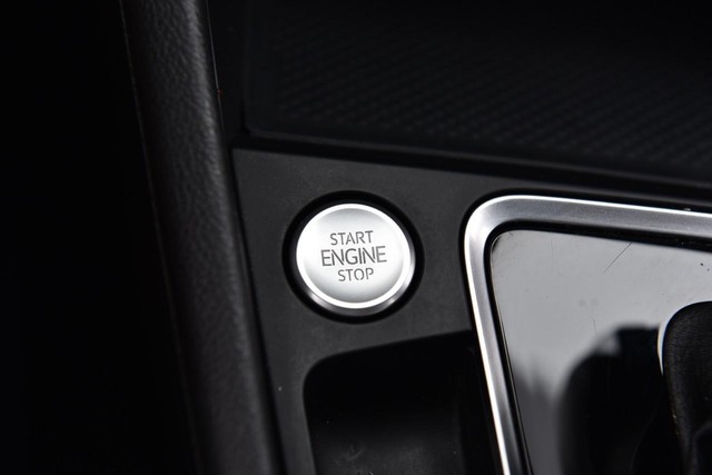 Volkswagen Jetta Vehicle Image 17