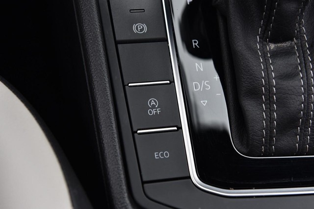 Volkswagen Jetta Vehicle Image 18