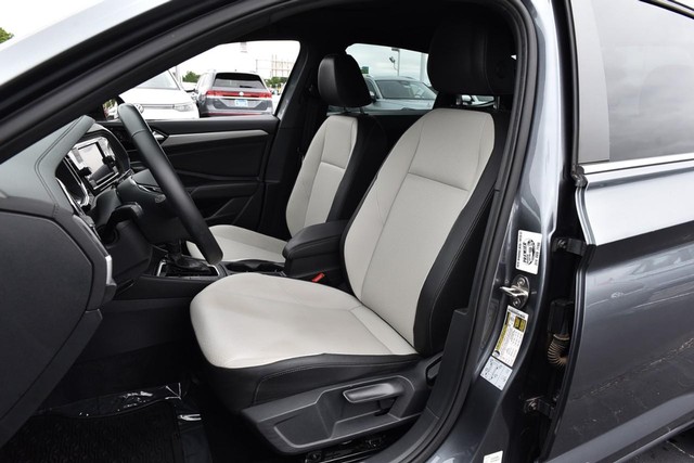 Volkswagen Jetta Vehicle Image 20