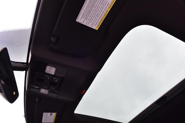 Volkswagen Jetta Vehicle Image 22