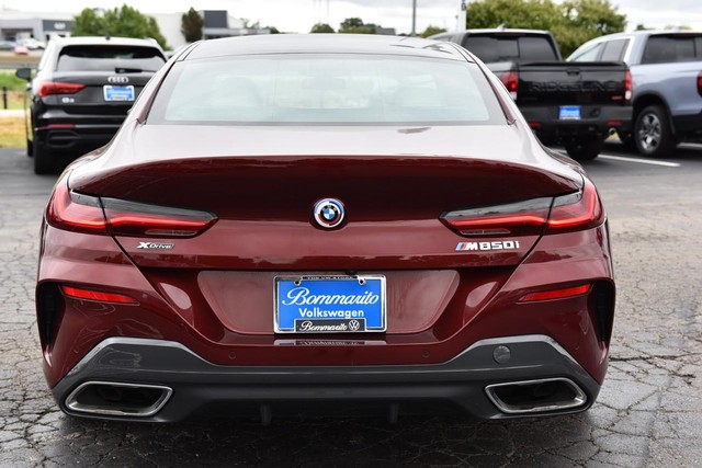 BMW 8 Series Vehicle Image 06