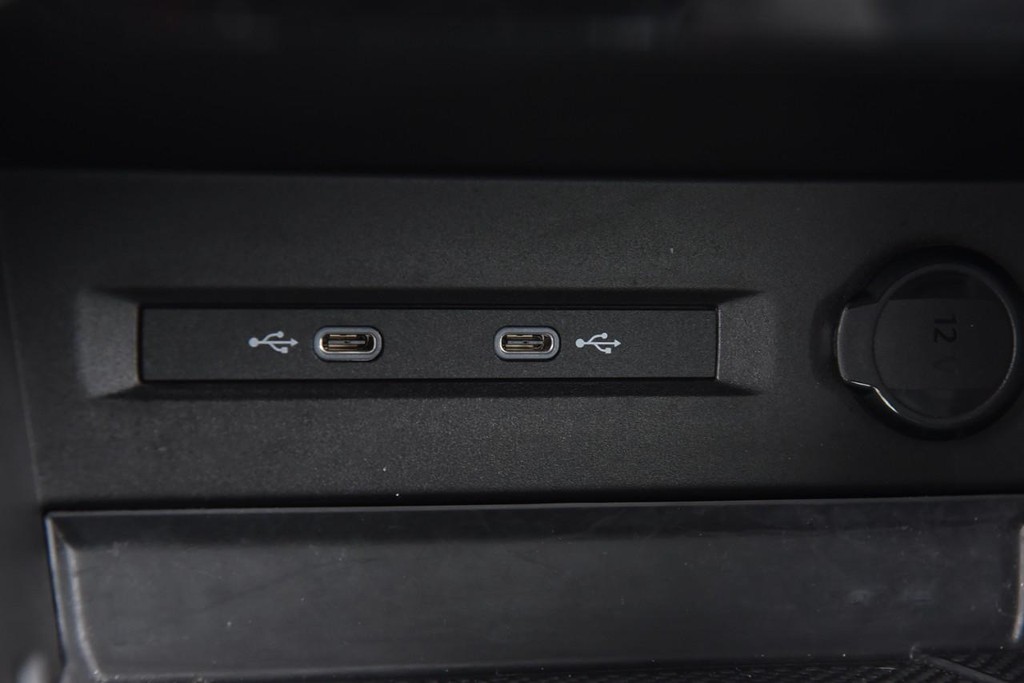 Volkswagen Taos Vehicle Full-screen Gallery Image 15