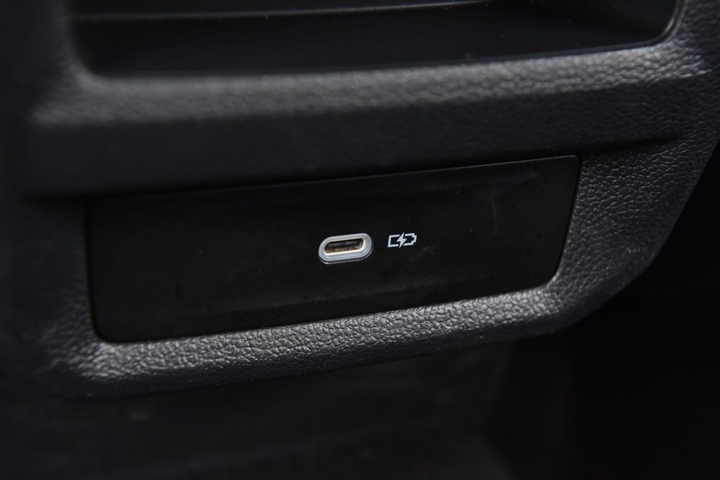Volkswagen Taos Vehicle Full-screen Gallery Image 22