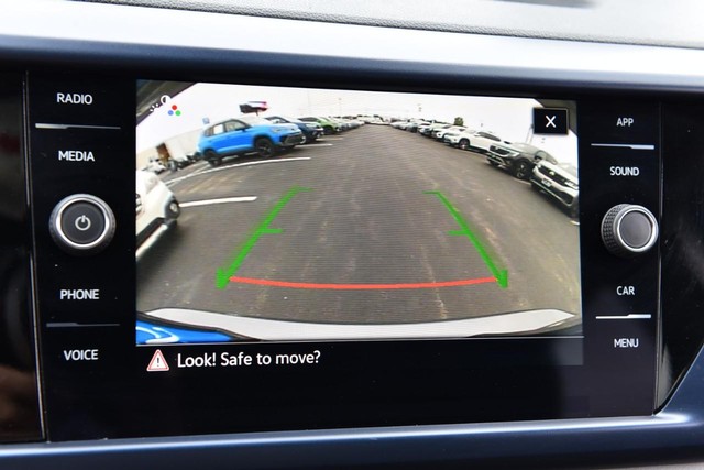 Volkswagen Taos Vehicle Image 12
