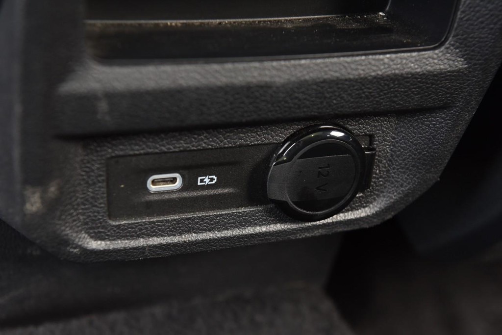 Volkswagen Tiguan Vehicle Full-screen Gallery Image 25