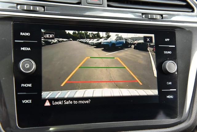 Volkswagen Tiguan Vehicle Image 13