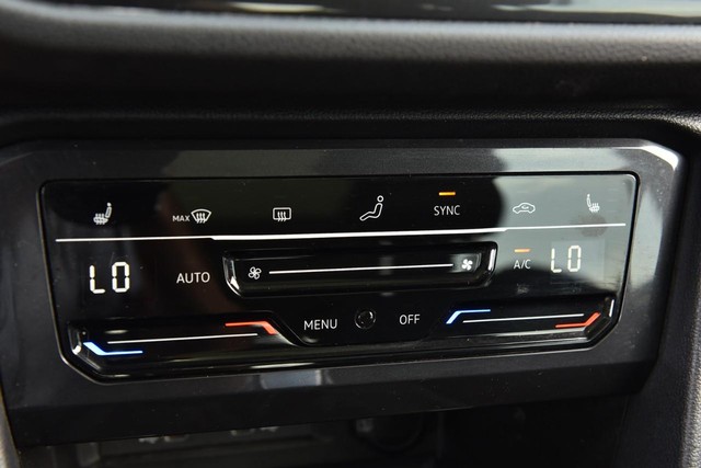 Volkswagen Tiguan Vehicle Image 15