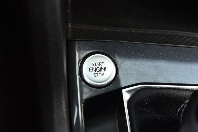 Volkswagen Tiguan Vehicle Image 17