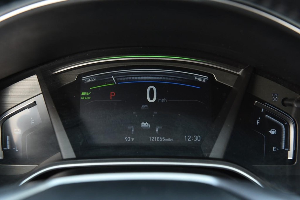 Honda CR-V Hybrid Vehicle Full-screen Gallery Image 12