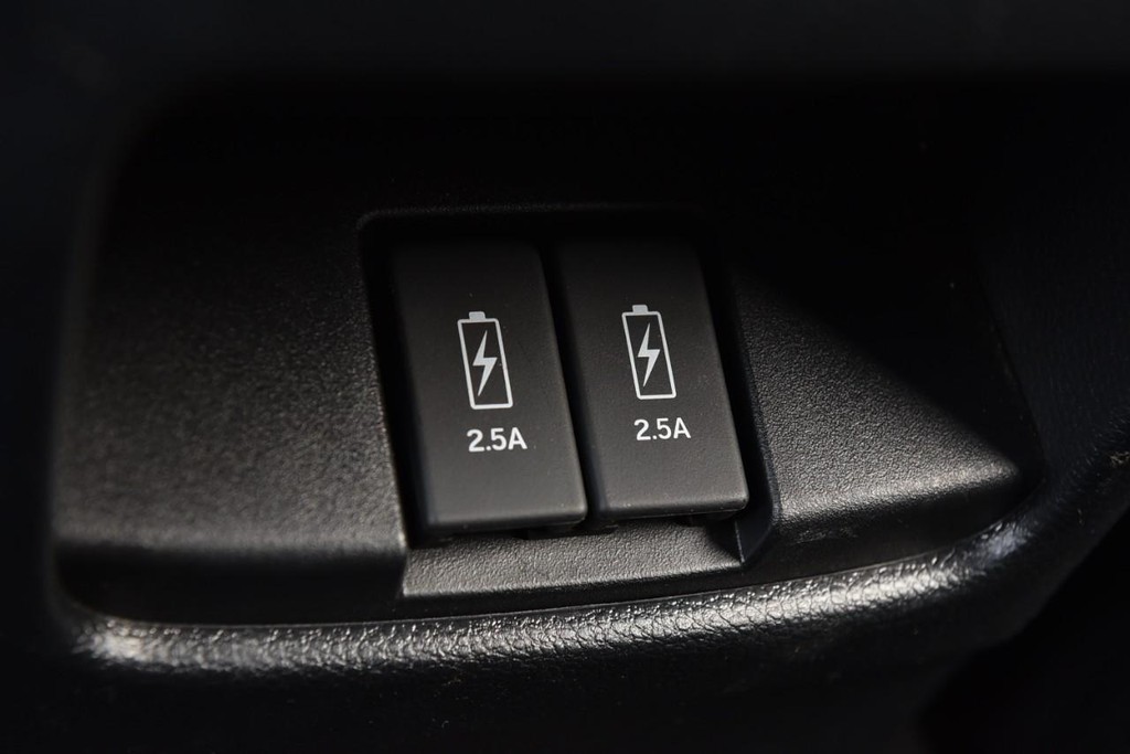 Honda CR-V Hybrid Vehicle Full-screen Gallery Image 26