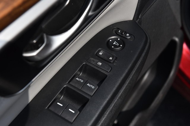Honda CR-V Hybrid Vehicle Image 08