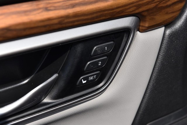 Honda CR-V Hybrid Vehicle Image 09