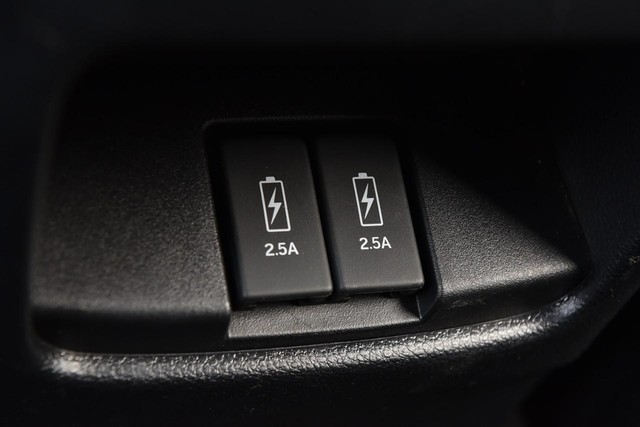 Honda CR-V Hybrid Vehicle Image 26