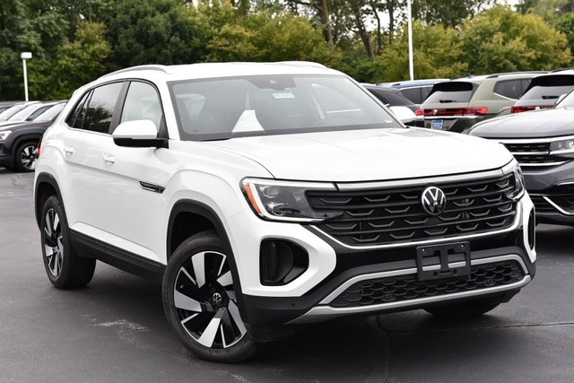 Volkswagen Atlas Cross Sport Vehicle Image 02