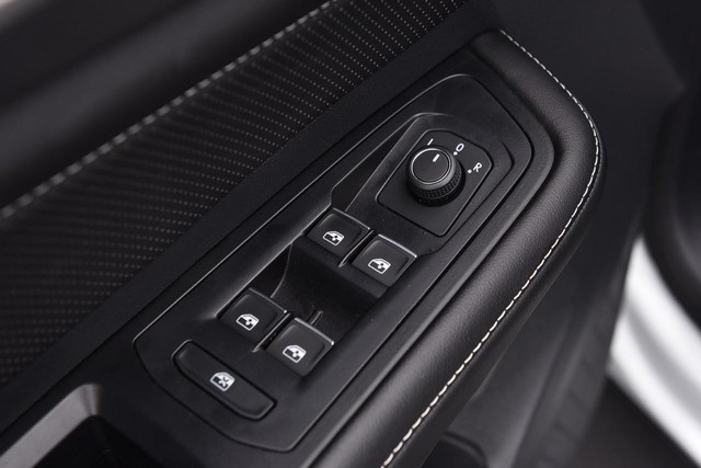 Volkswagen Atlas Cross Sport Vehicle Image 08