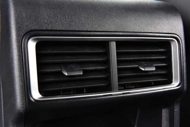 Volkswagen Atlas Cross Sport Vehicle Image 22