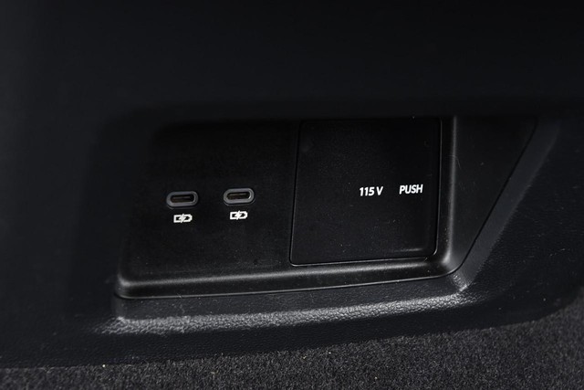 Volkswagen Atlas Cross Sport Vehicle Image 23