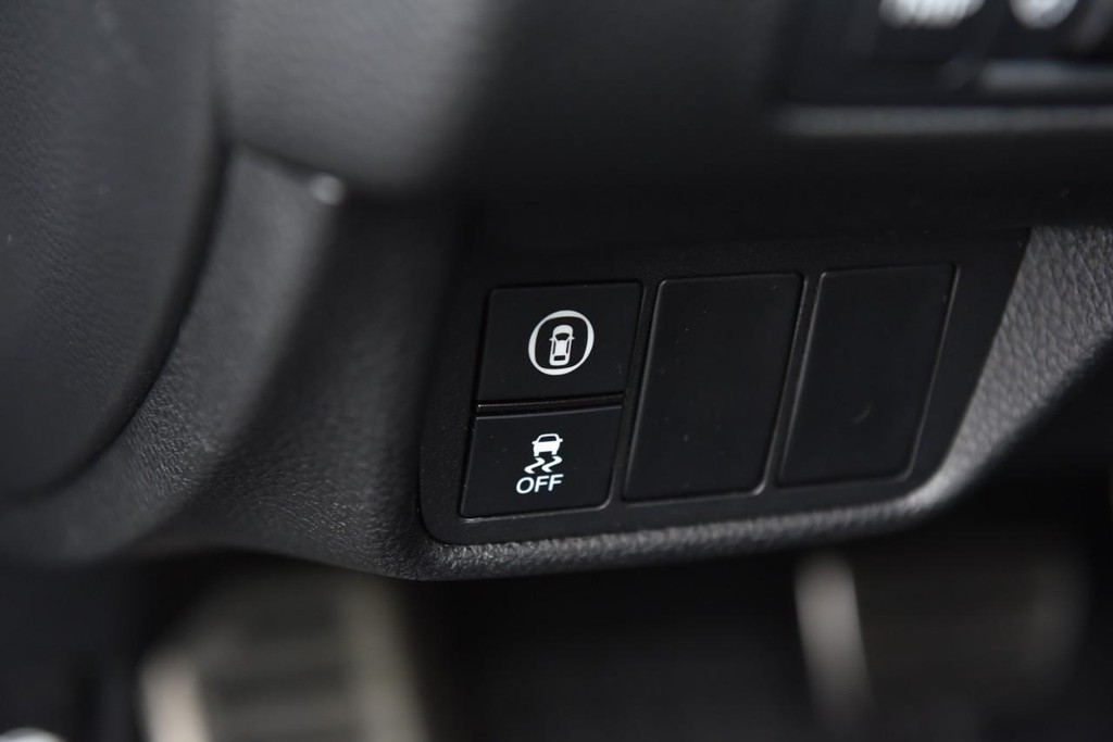 Honda Accord Sedan Vehicle Full-screen Gallery Image 10