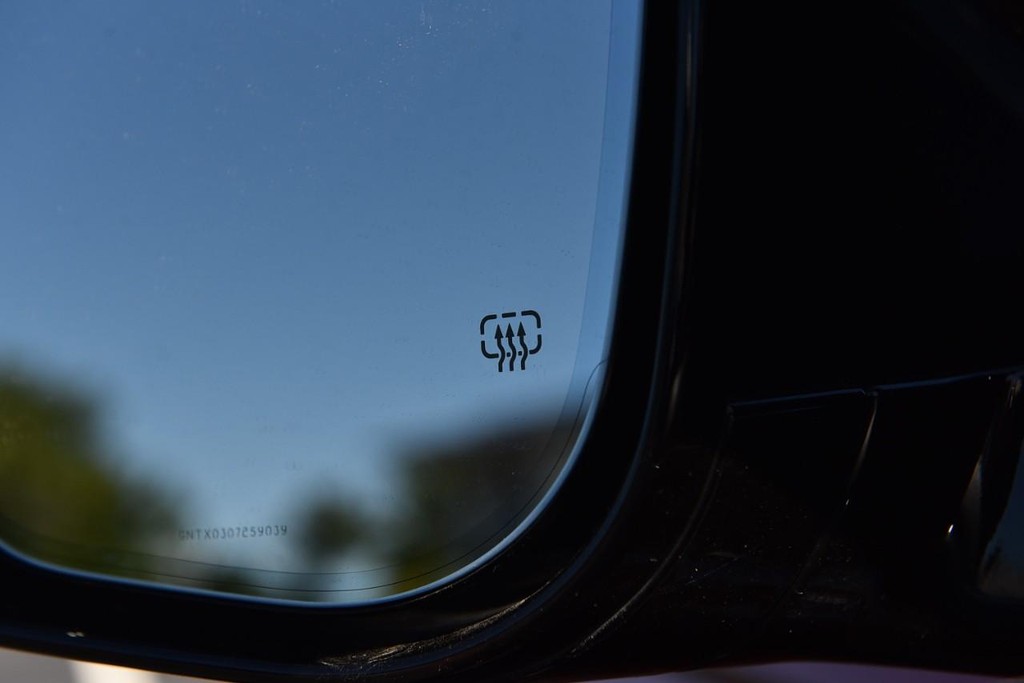Jeep Grand Cherokee Vehicle Full-screen Gallery Image 11